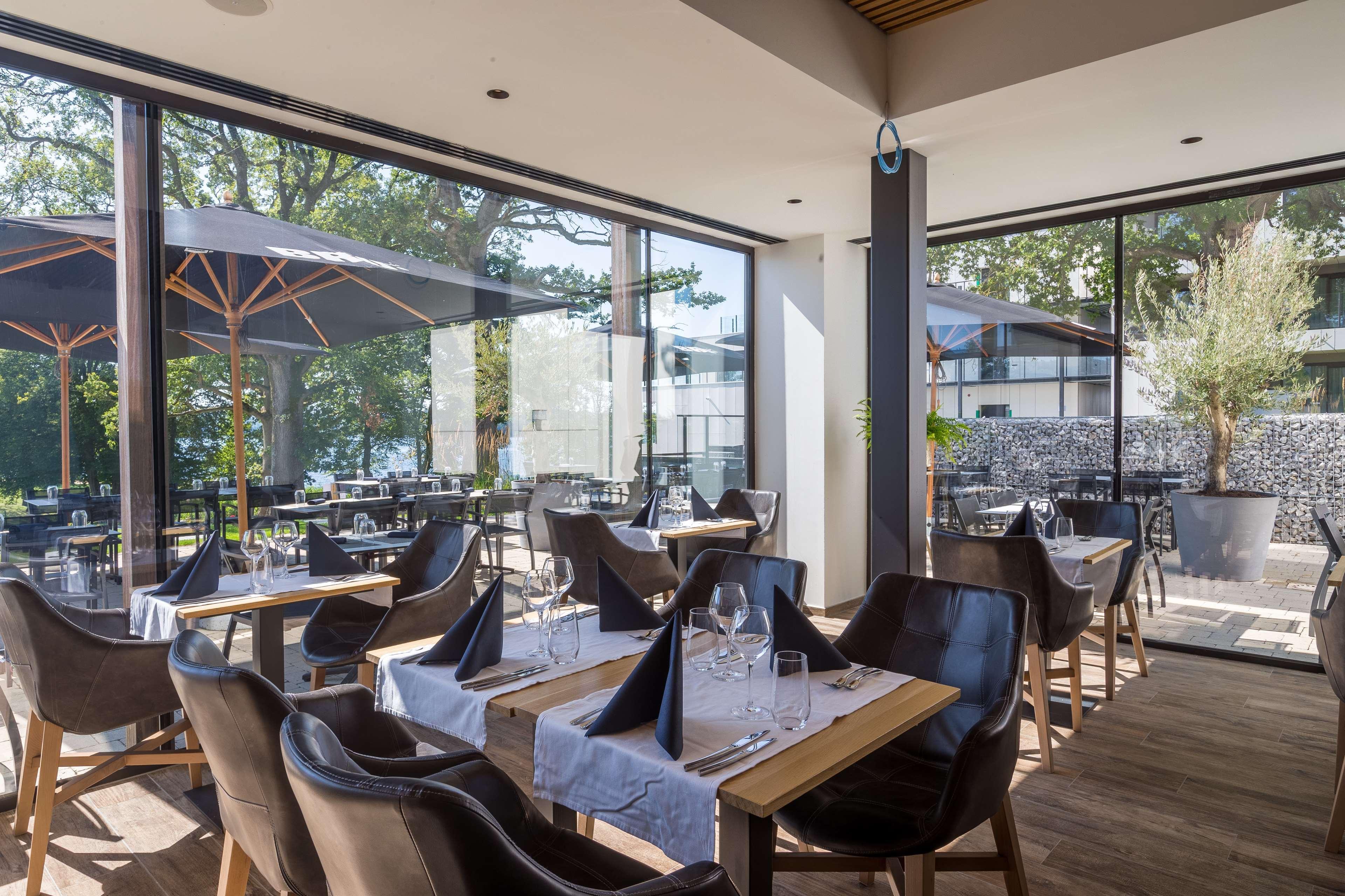 Golden Lakes Hotel Boussu-lez-Walcourt Екстер'єр фото