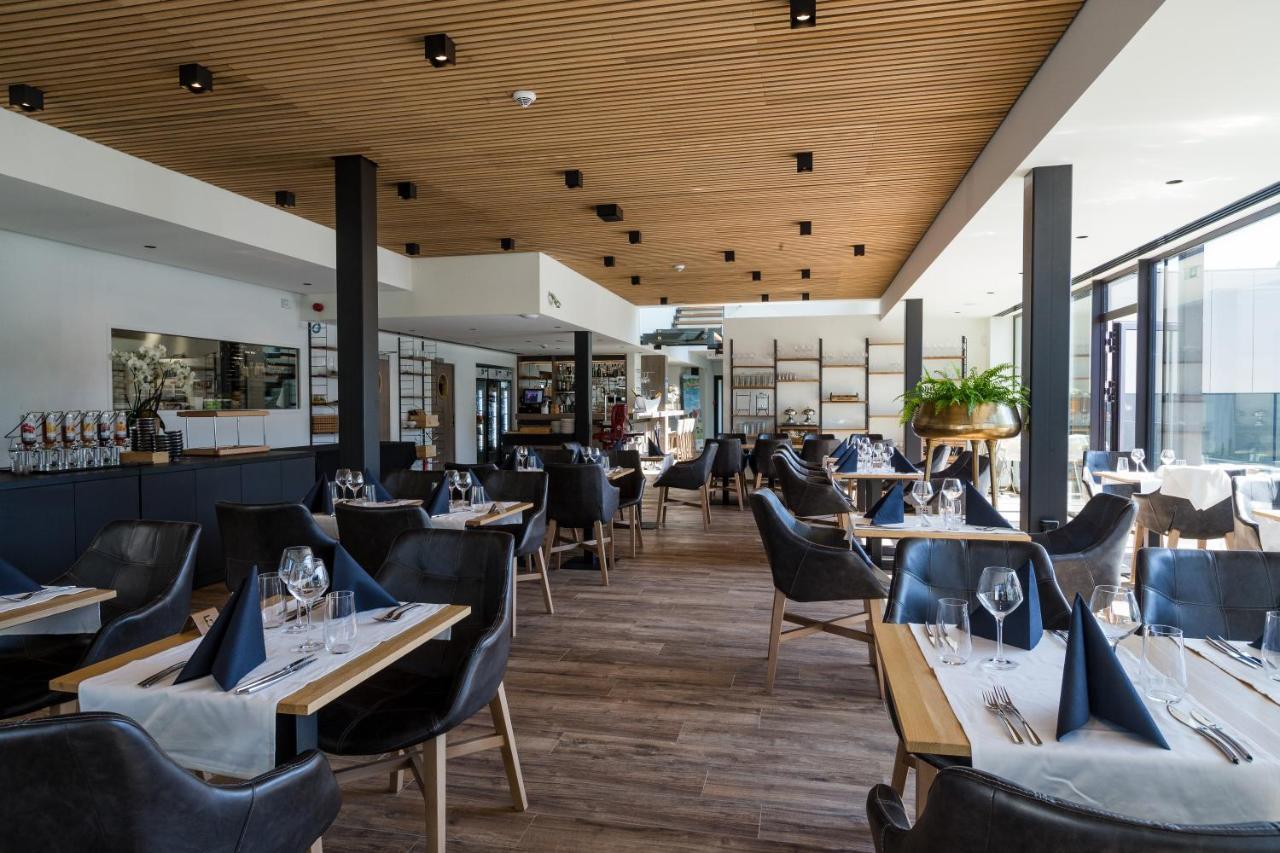 Golden Lakes Hotel Boussu-lez-Walcourt Екстер'єр фото